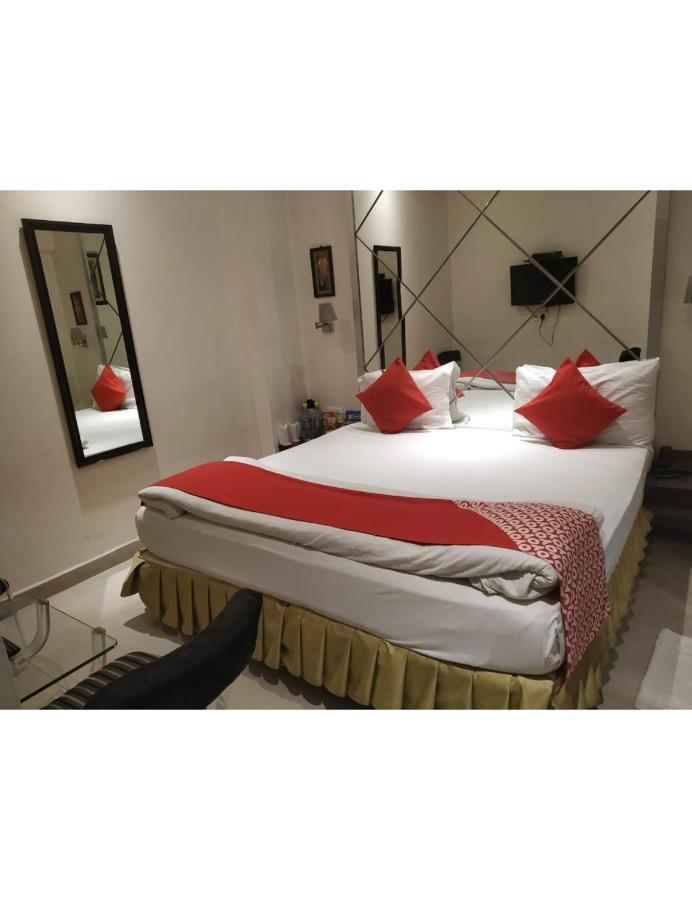 Hotel D Grand, Bareilly Ngoại thất bức ảnh