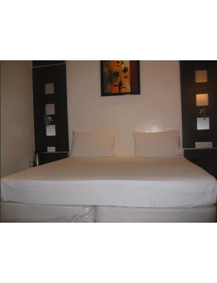 Hotel D Grand, Bareilly Ngoại thất bức ảnh